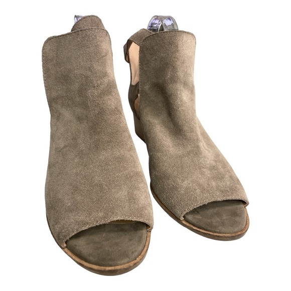 Lucky Brand Radburn Peep Toe Wedge Sandal Size 8.5 Buckles - Picture 5 of 11